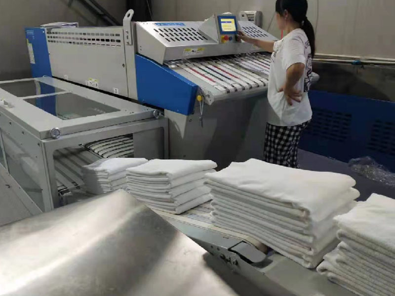 沿滩巾类折叠机-02