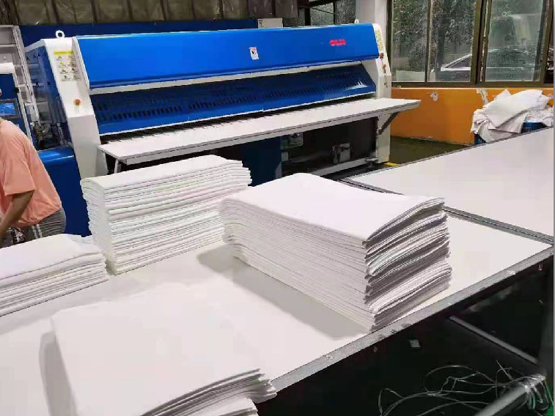 沿滩高速熨烫机-01